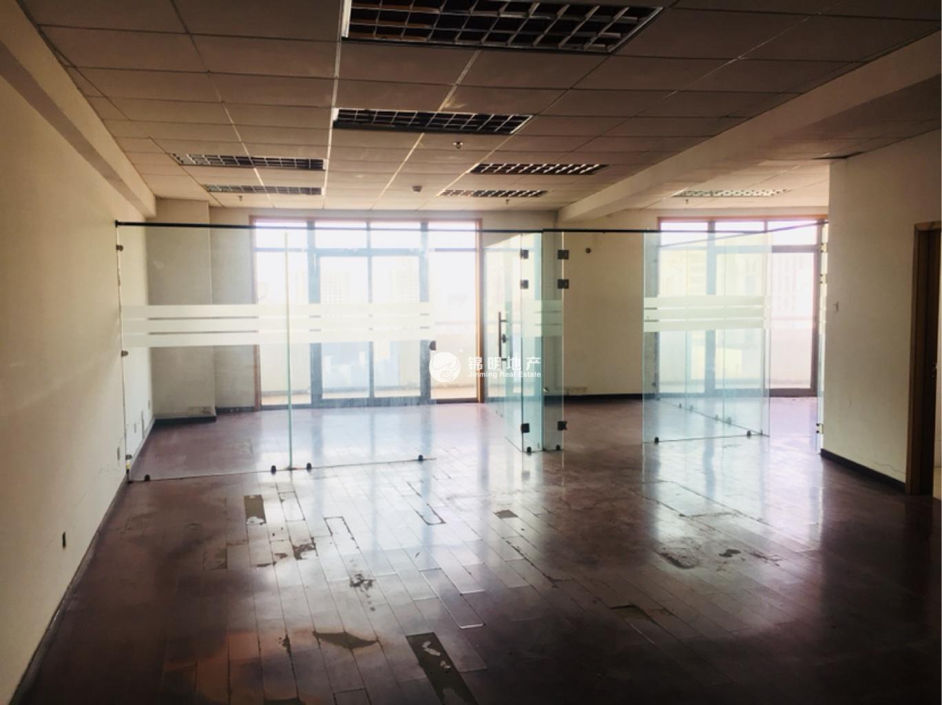 万体馆徐汇晶典大厦158平米写字楼出租